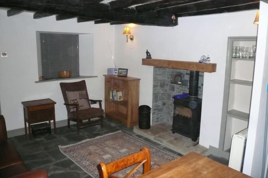 Cosy, romantic fellside cottage hidden in the Glencoyne valley