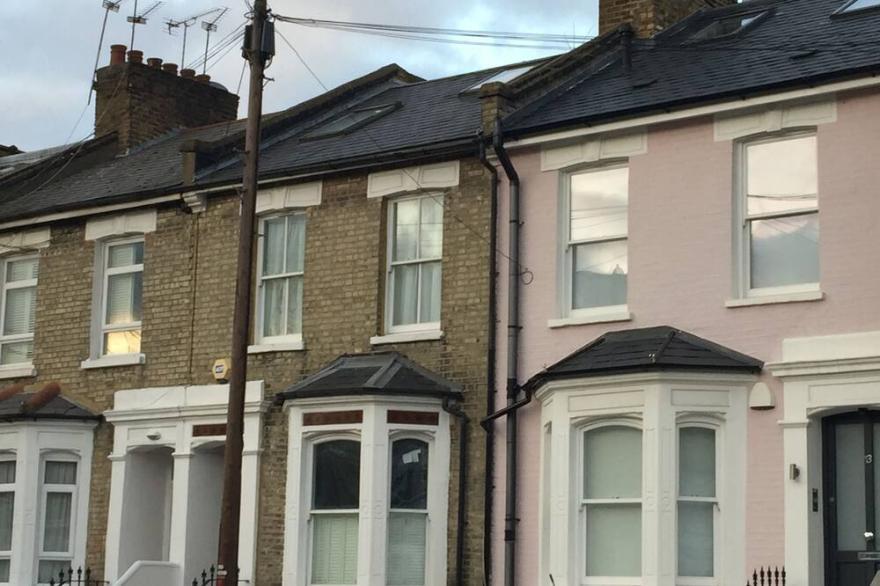 Central, stylish London townhouse with own terrace on quiet street
