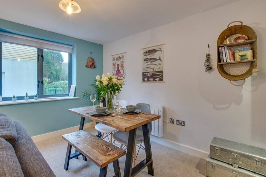 Pobble's Place - Two Bedroom Apartment, Sleeps 3
