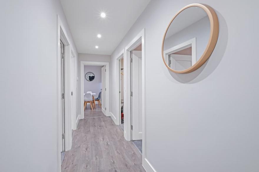 04 - Crown Place 3 Bedroom Luxury Apartment