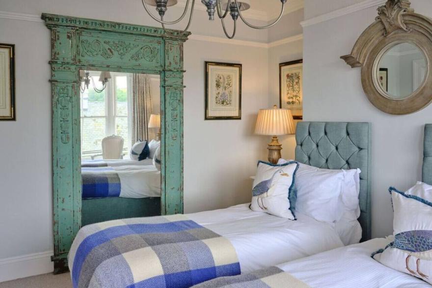 Aldford House - Four Bedroom House, Sleeps 8