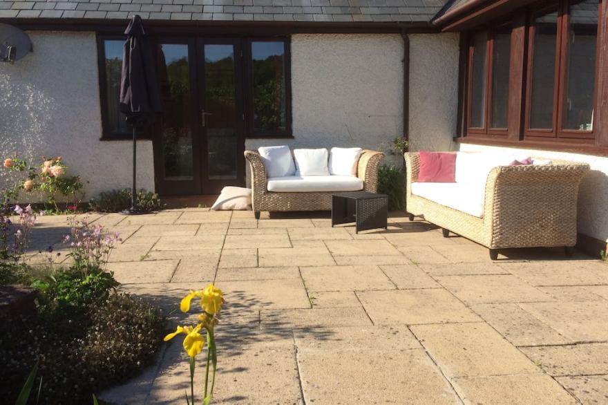 Family House in the country with lovely views and wood fired hot tub
