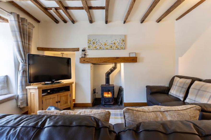 Character Cottage In West Burton village, Wensleydale
