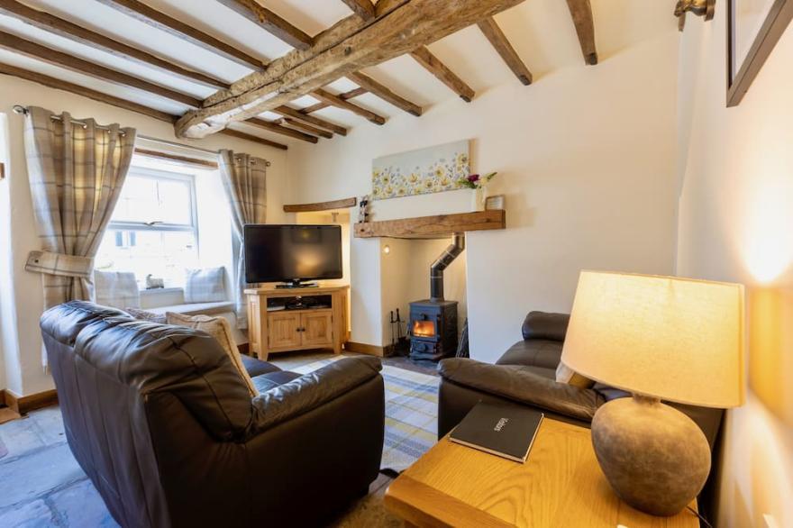 Character Cottage In West Burton village, Wensleydale