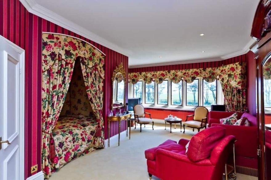 19th Century Manor House with sea views - 9 Ensuite Bedrooms - 11 Acres Garden