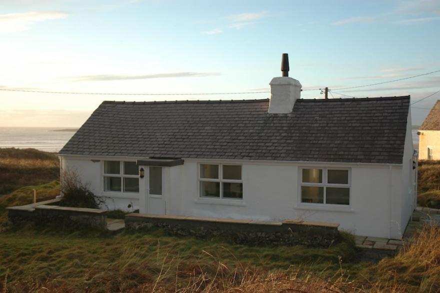 Holiday Beach Cottage In Rhosneigr Anglesey