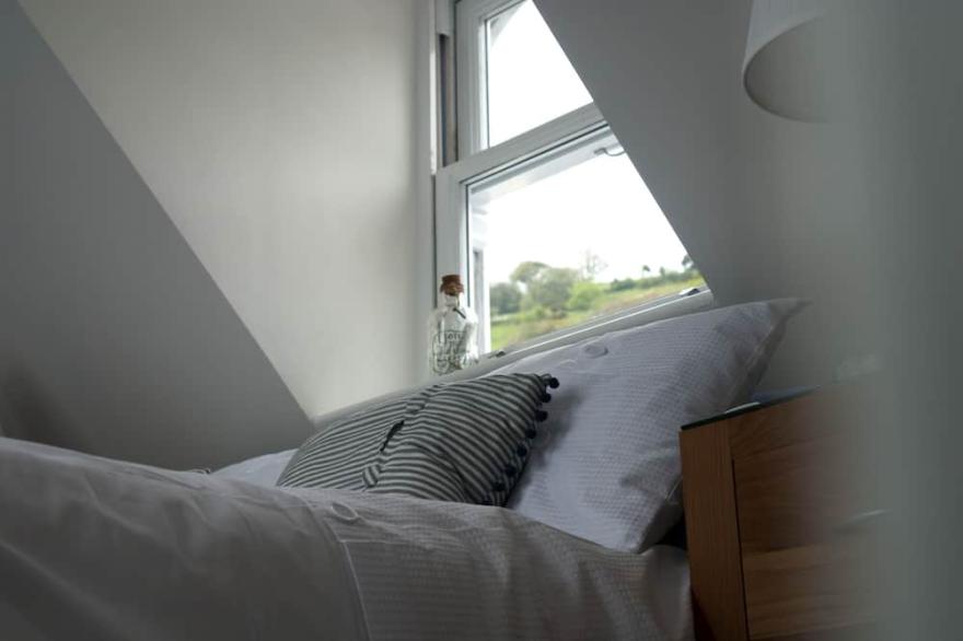 River Views, Town Centre On A Level Position, Great For Families