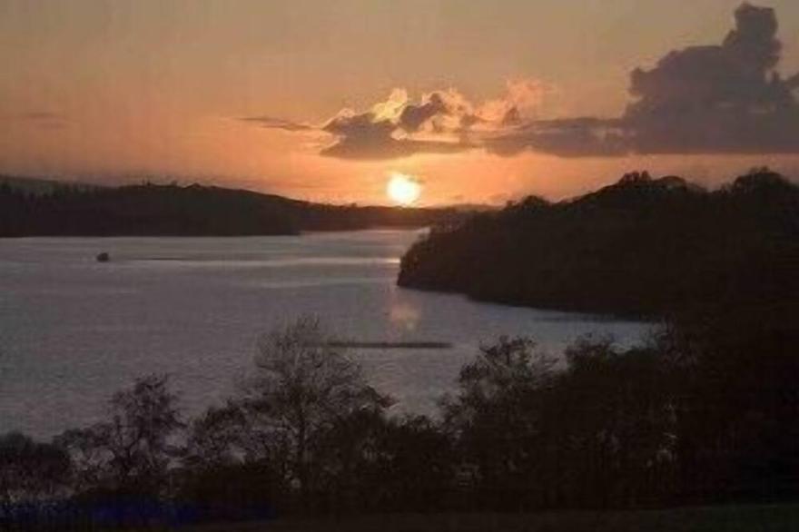 Lakeside Cottage In Kesh With Fabulous Views Over Lough Erne