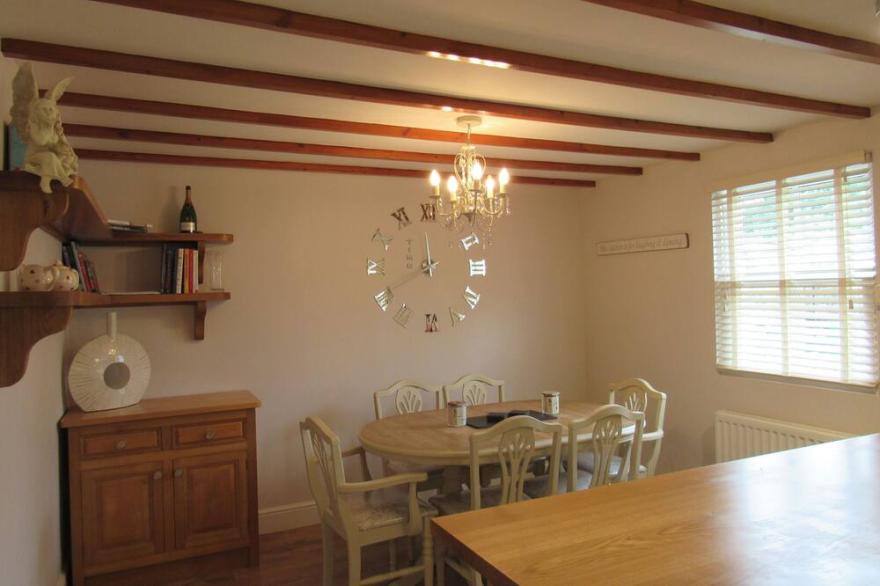 Beautiful 19th Century 3 Bed cottage in the heart of St Teath village