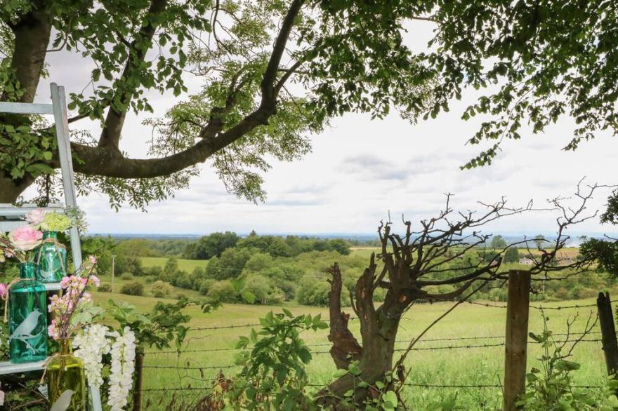HIGH RIGG SHEPHERD'S HIDEAWAY, pet friendly in Brampton, Cumbria