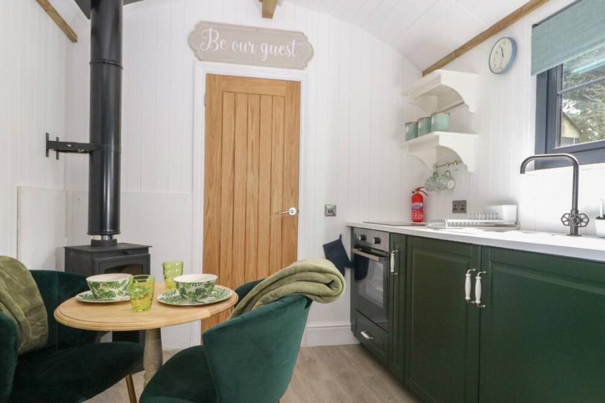 HIGH RIGG SHEPHERD'S HIDEAWAY, pet friendly in Brampton, Cumbria