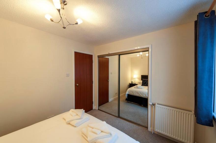 Rarity Rentals - Gilmours Entry