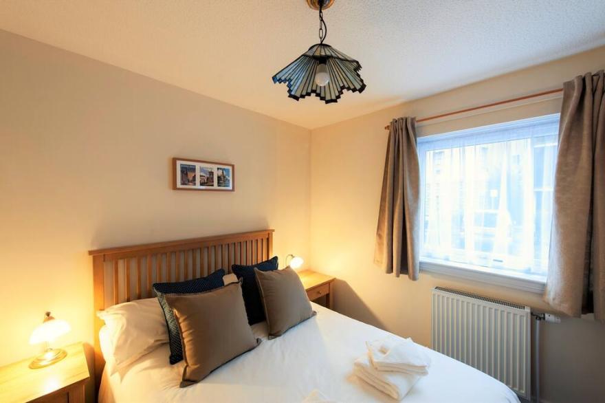 Rarity Rentals - Gilmours Entry