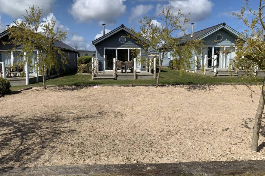 Blue Anchor Retreat -  a beach house that sleeps 4 guests  in 2 bedrooms