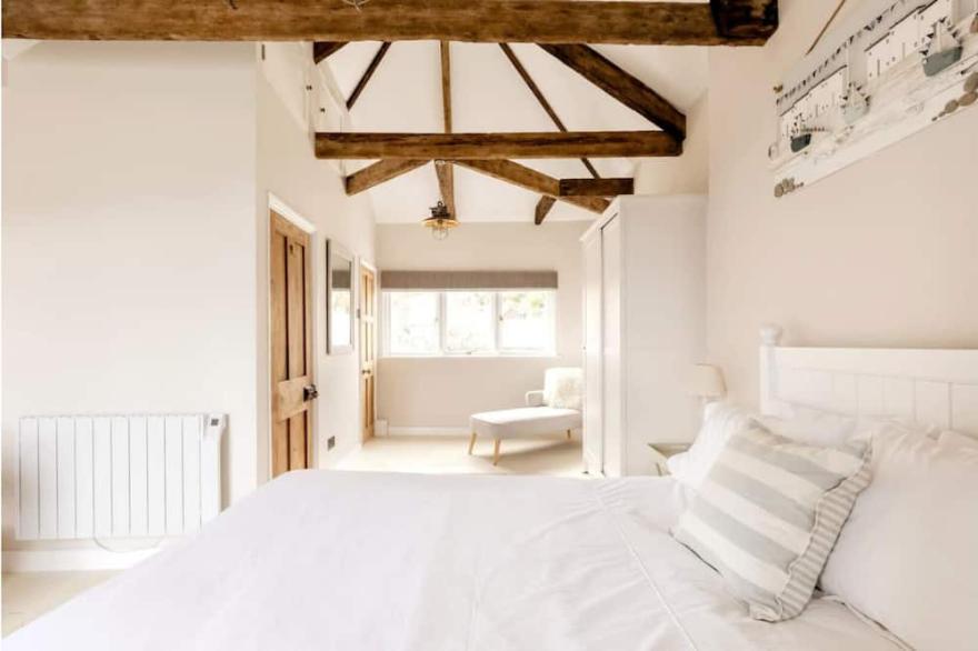 The Loft House - a beautiful 3 storey cottage