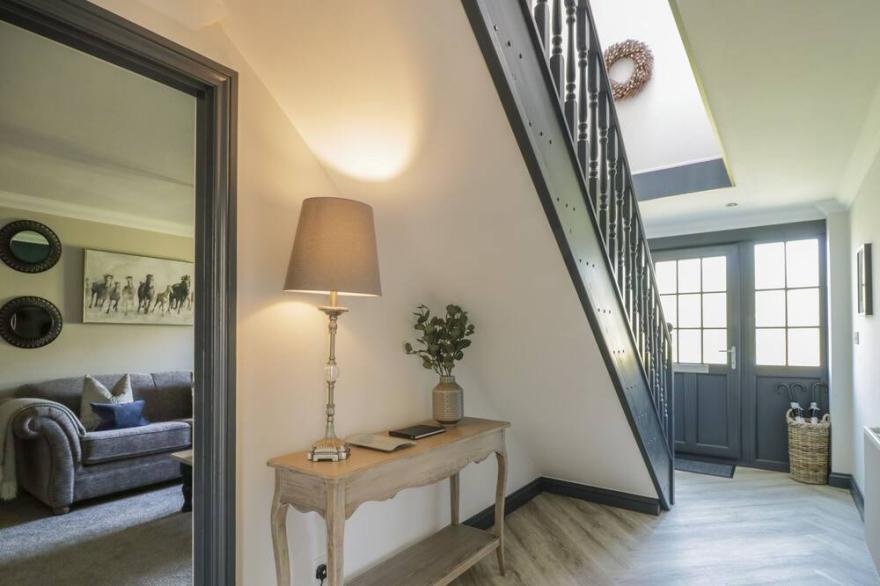 GARTH END, pet friendly, with open fire in Appleby-In-Westmorland