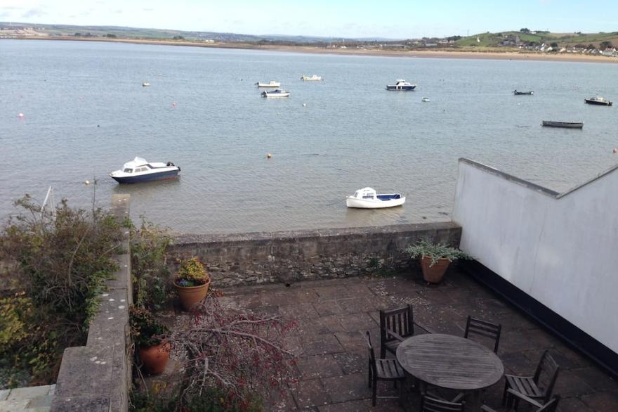 House right on Estuary, at Appledore, Devon, Shops, Pubs, Playground all close