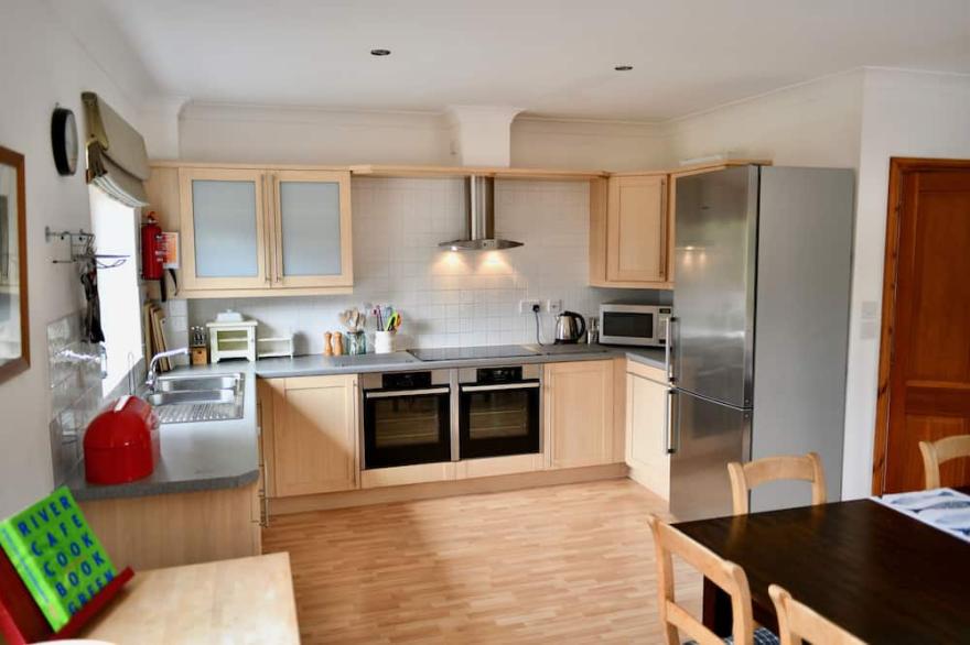 Great House nr Polzeath on golf course ideal for families