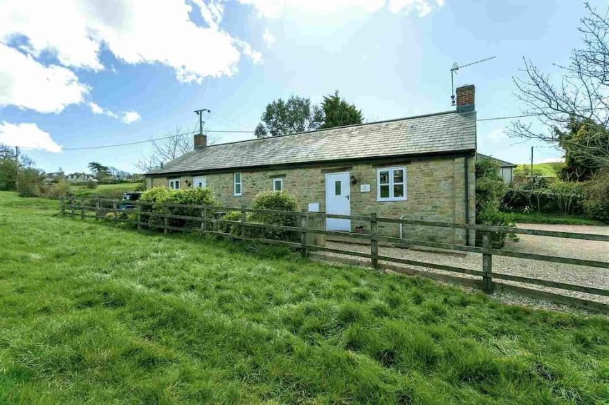 The Brambles - one bedroom Country Cottage near Dorset Coast.