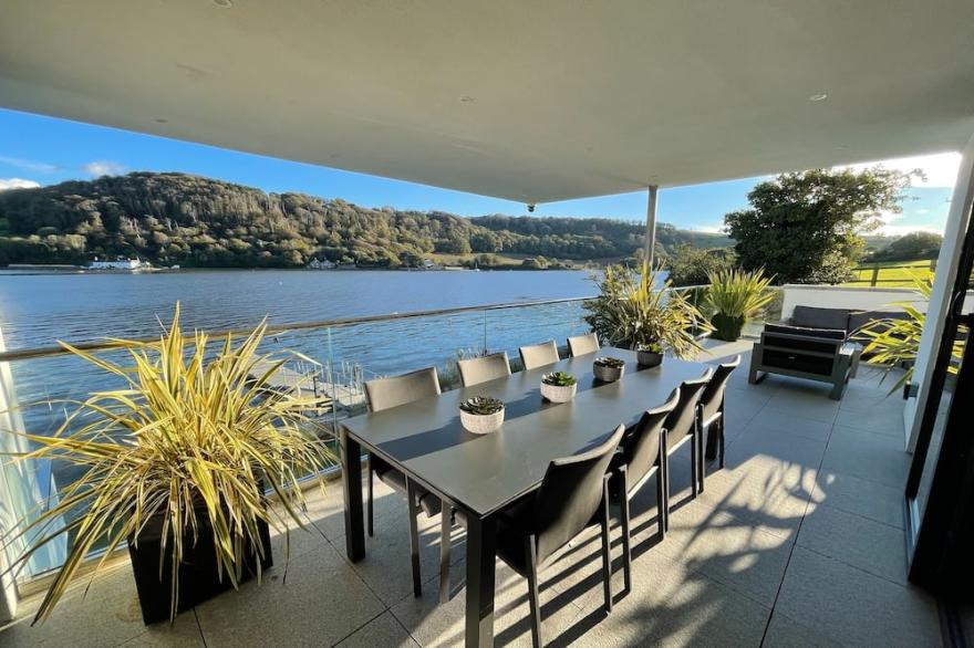 Ancarva - Contemporary Waterside Holiday Retreat