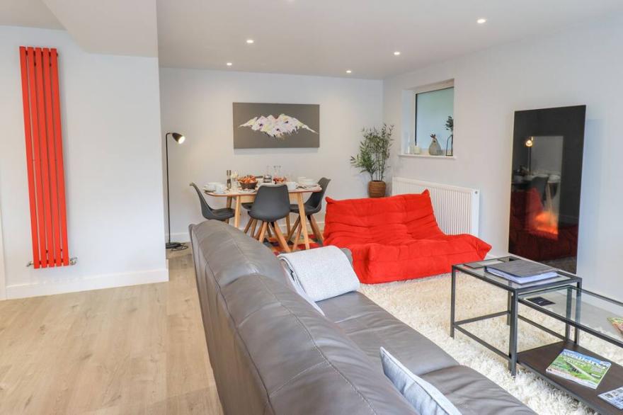 QUARRY END, with a garden in Bowness-On-Windermere