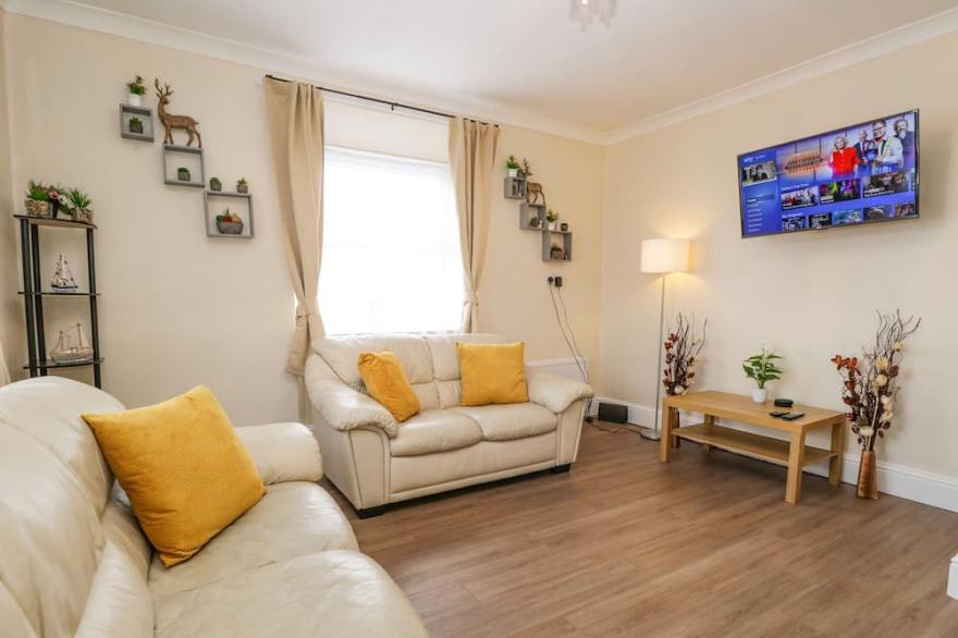 NELAND VIEW, family friendly in Windermere