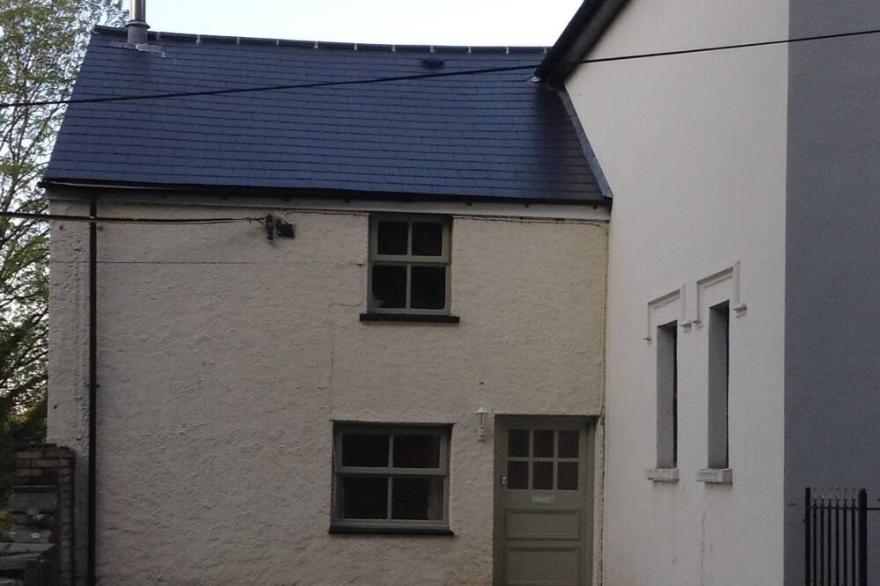 17th Century cottage with mountain views on the outskirts of Cardiff