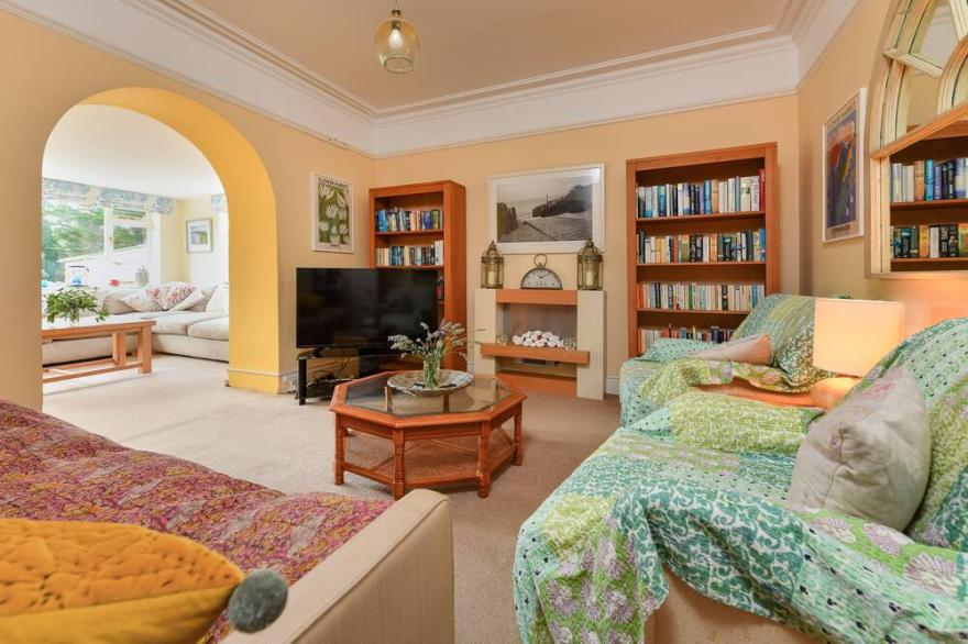 STUNNING, SPACIOUS  FAMILY HOUSE IN THE CENTRE OF ABERSOCH