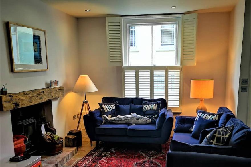Modern Townhouse In Fowey, Cornwall, England