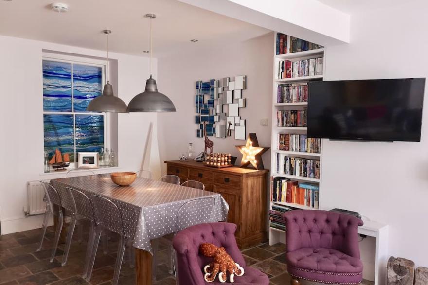 Modern Townhouse In Fowey, Cornwall, England