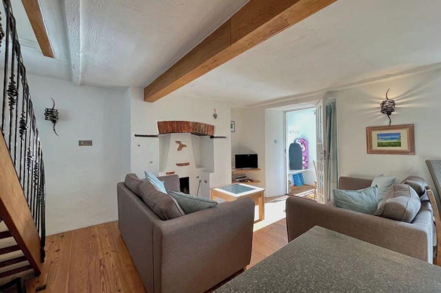 Salcombe Cottage nr Hope CoveW