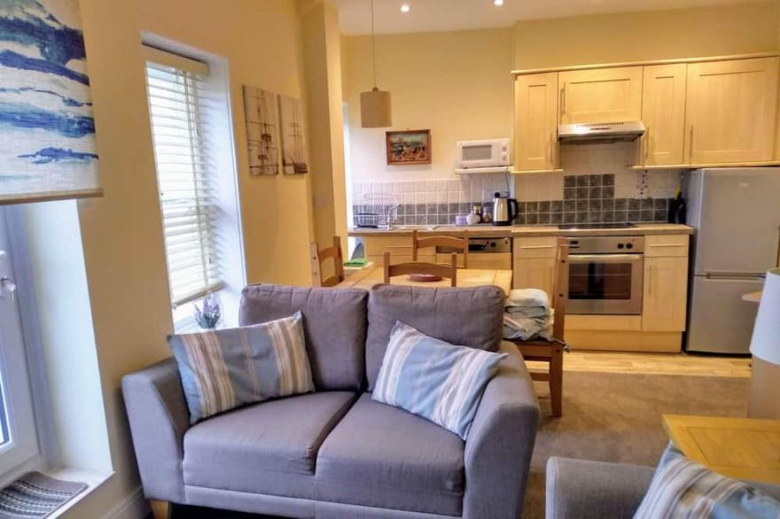 Sea Rock 8 Sleeps 4, Two Bedrooms. Balcony, Sea Front Views + Free WiFi.