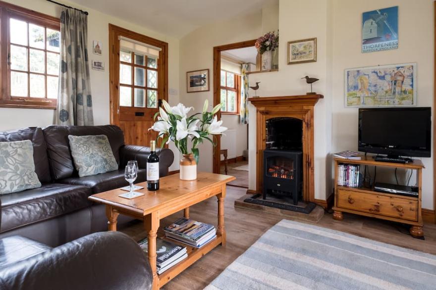 7 Uplands - sleeps 3 guests  in 2 bedrooms