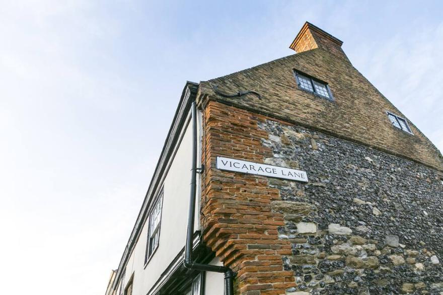 Retro Modern Cottage In The Heart Of Sandwich; 5 Mins  Drive To Sandwich Bay