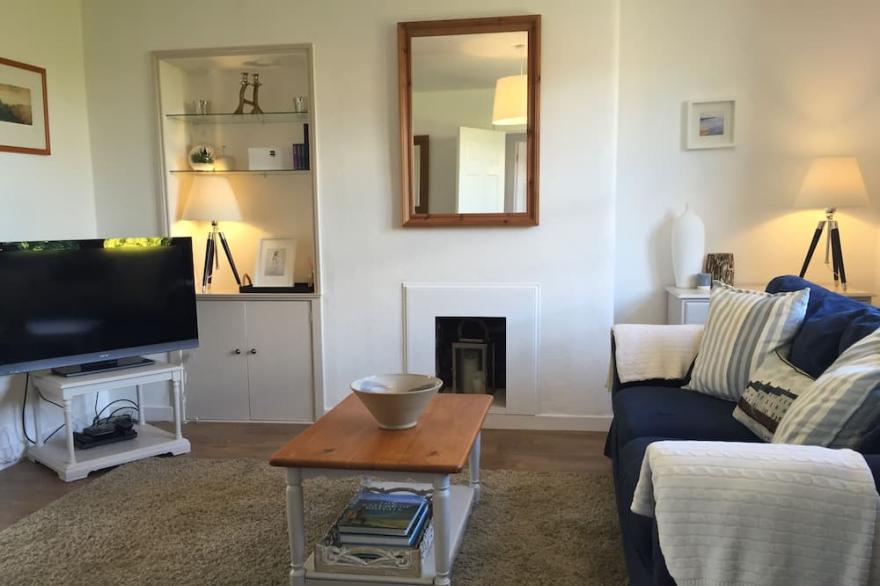 Middleshot Cottage 2 bdrms lge garden, short walk to beach and golf nr Edinburgh