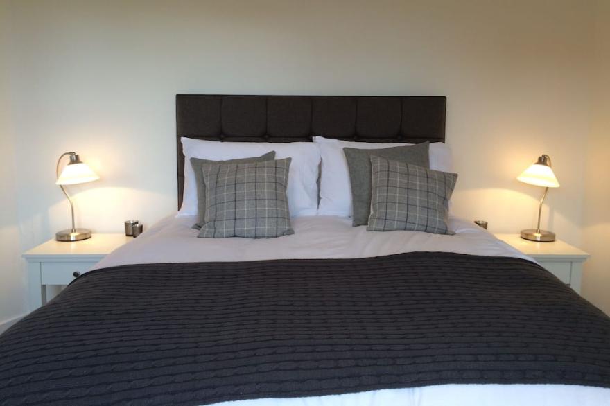 Middleshot Cottage 2 bdrms lge garden, short walk to beach and golf nr Edinburgh