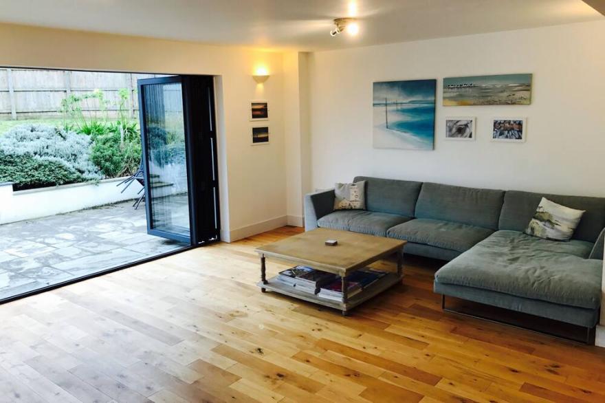 Fantastic family house walking distance to the beach and shops at Widemouth bay