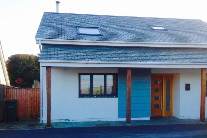 Fantastic family house walking distance to the beach and shops at Widemouth bay