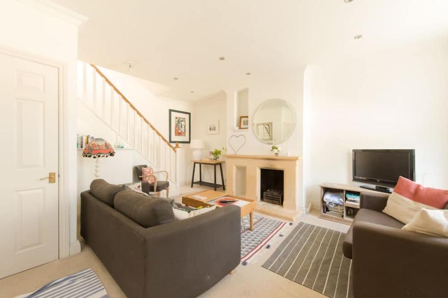 Cosy 2 Bed Mews House (1) In Central Cirencester In The Cotswolds, England