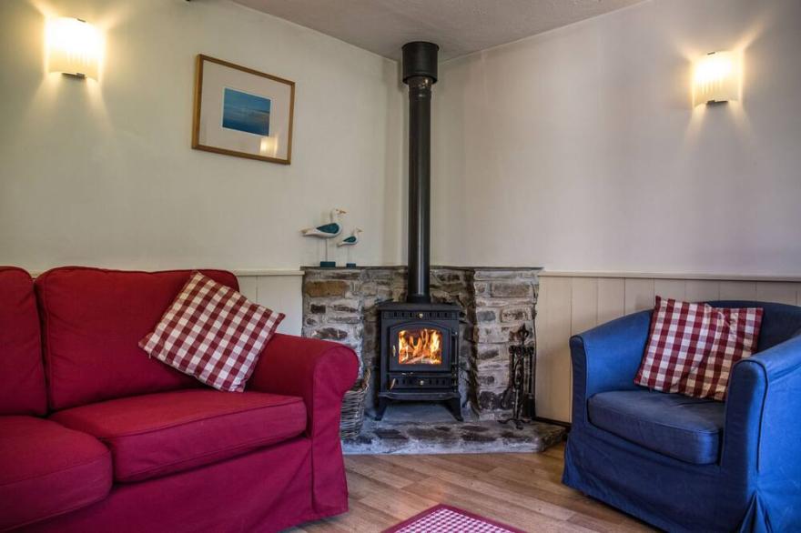 A friendly cottage near the SW coast path in the Hartland Peninsula AONB
