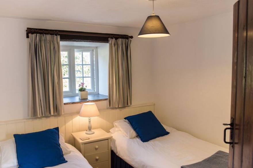 A friendly cottage near the SW coast path in the Hartland Peninsula AONB