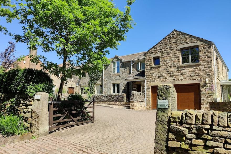 2 Bedroom Country Cottage well behaved pets welcome