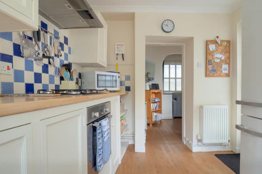 Holiday Cottage In Appledore