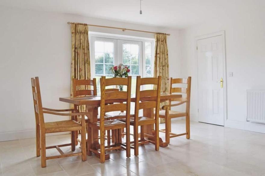 Perfectly Located for Exploring Cheltenham