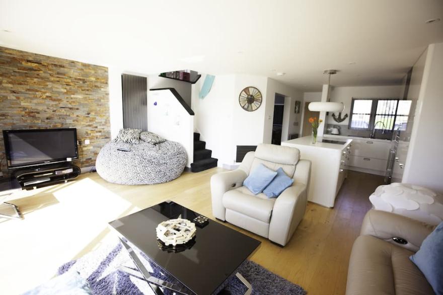 Amazing estuary and sea views summer offers available now