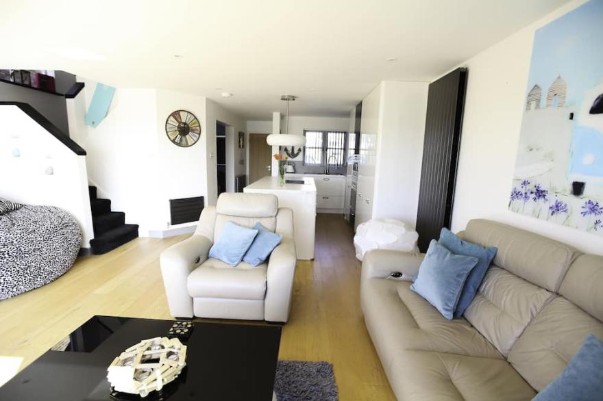 Amazing estuary and sea views summer offers available now