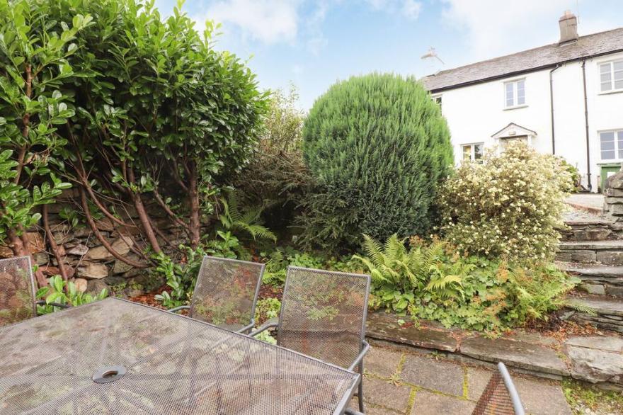 HILBER COTTAGE, family friendly, with open fire in Ambleside
