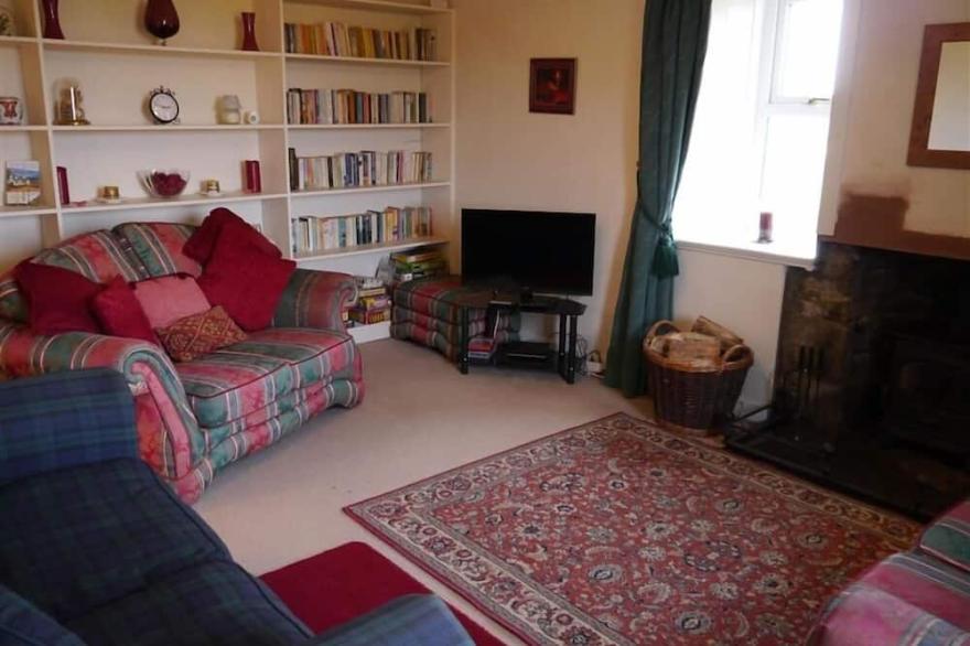 Airie Farmhouse -  a house that sleeps 7 guests  in 3 bedrooms