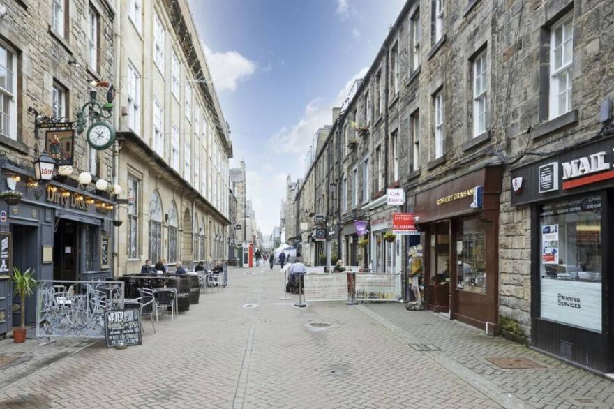 ALTIDO Elegant New Town Flat near Princes Street