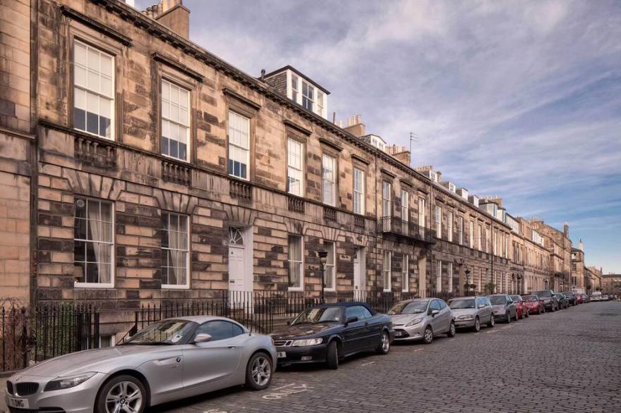 Luxury Georgian apartment in the City Centre Edinburgh